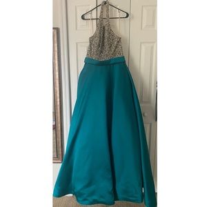 Prom/pageant dress